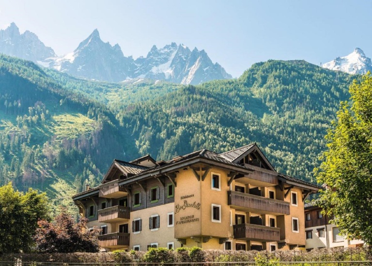 La Ginabelle – vue Mont Blanc avec piscine