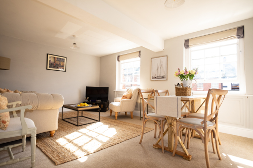 The Flat - Luxurious apartment in central Bridport  - Living/dining room