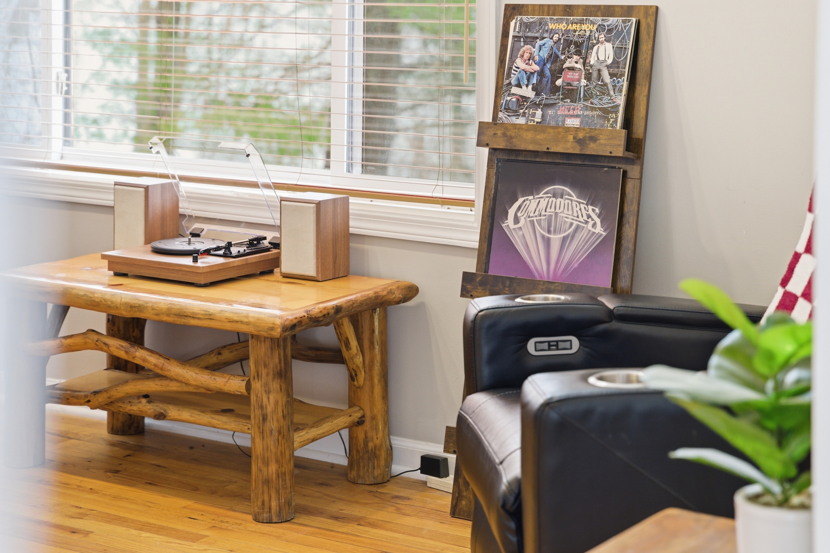 Honeysuckle Creekside Cabin | Photo 13