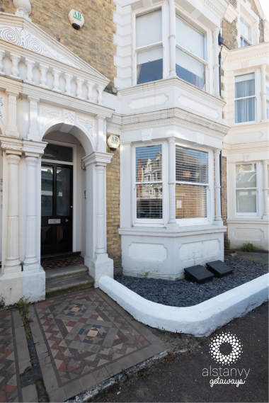 Beautiful Victoria town house nestled in heart of the town centre