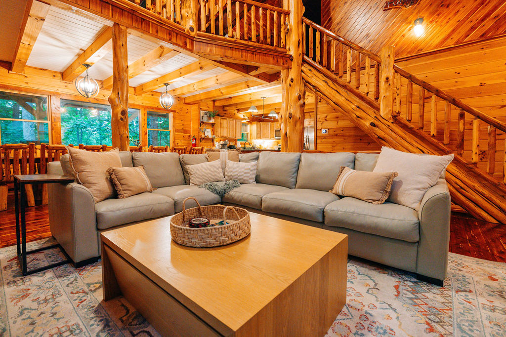Rustic Cedar Inn | Photo 9