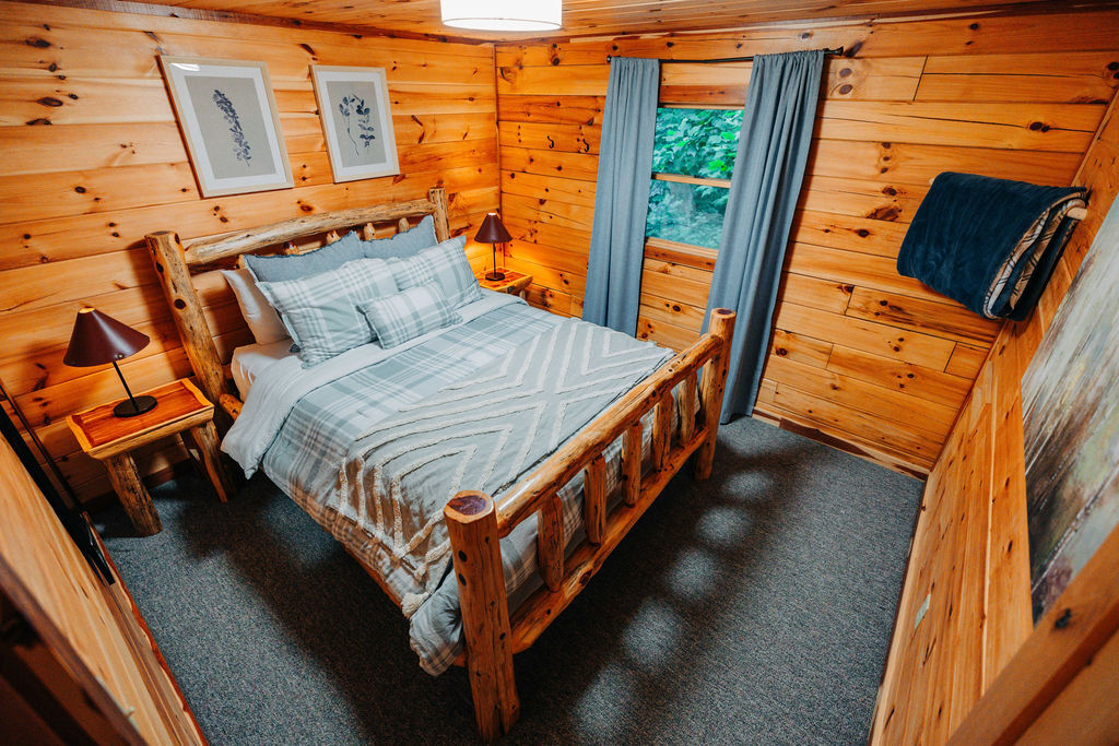 Rustic Cedar Inn | Photo 36