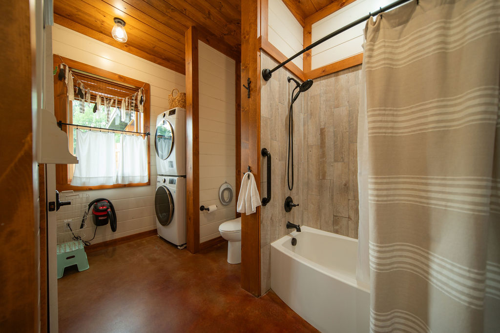 The Farmhouse on Barton | Photo 47