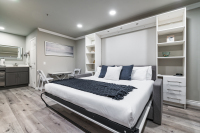 King Suite Omeo Suites #210