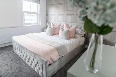 Master bedroom with lovely super king size bed