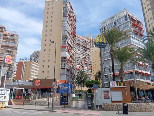 Exterior y acceso