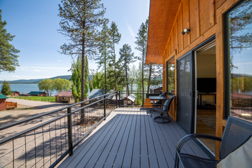 Treehouse- Premium- Loft- Private Bathroom- Lake View
