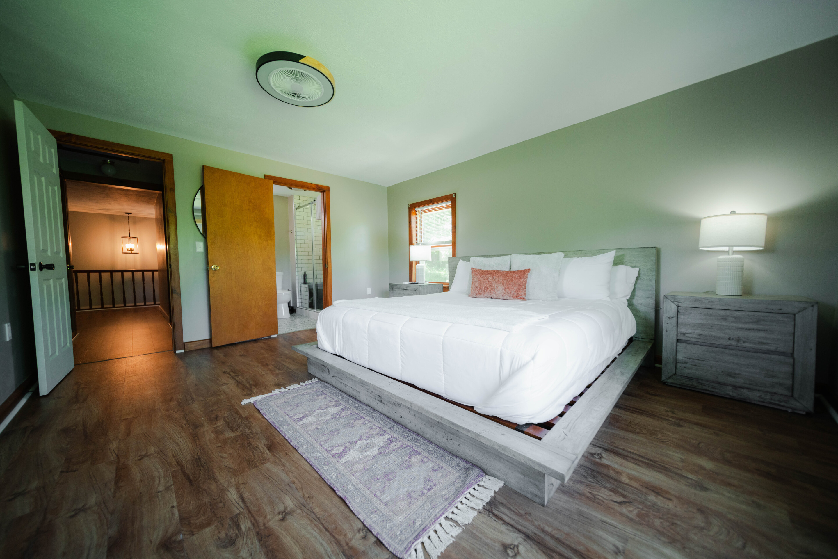 Whispering Acres | Photo 26
