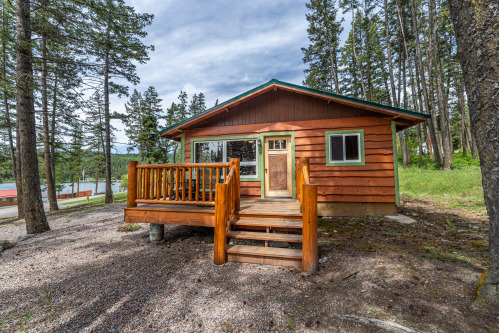 Dollhouse-Cabin-Premium-Private Bathroom-Lake View