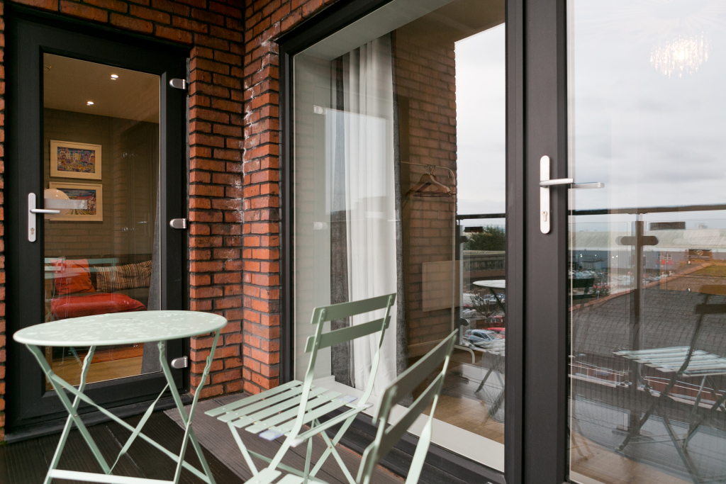 Stylish Warehouse Apartment In Central Cardiff Cardiff United