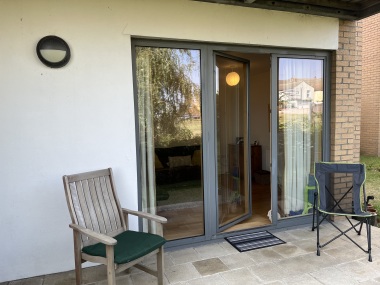 Outdoor sitting area 