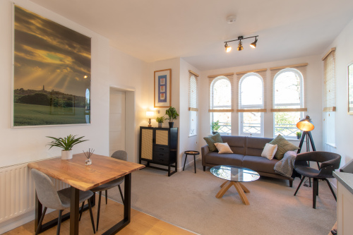 Crescent House Apartments - Apley - Spacious and Modern