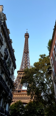 La Tour Eiffel  a 12km du gite