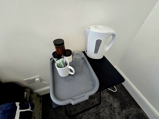 Room 3 Tea and Coffee Facilities 