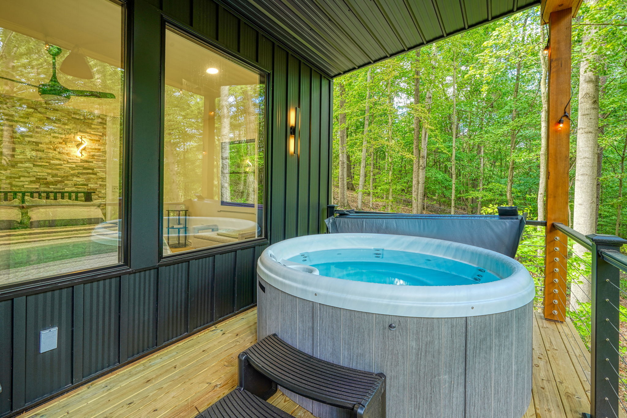 Honeymoon Hollow | Photo 33