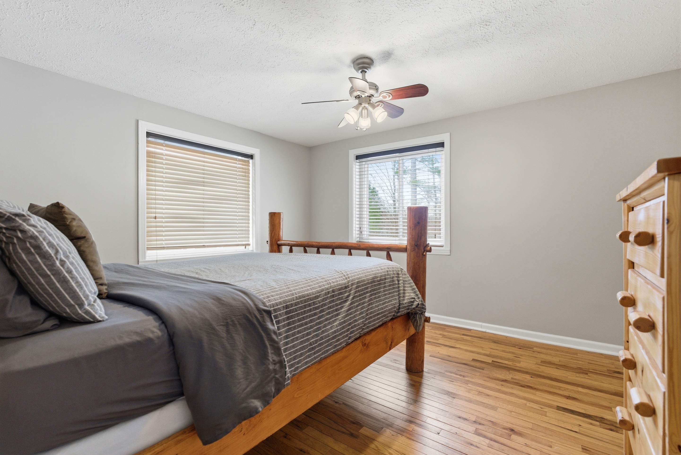 Honeysuckle Creekside Cabin | Photo 34