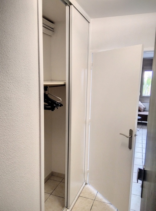 rangement/penderie dans l'entrée