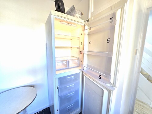 Fridge shelves for rooms 4-5
