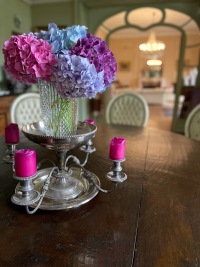 Fresh hydrangeas in the dining room
