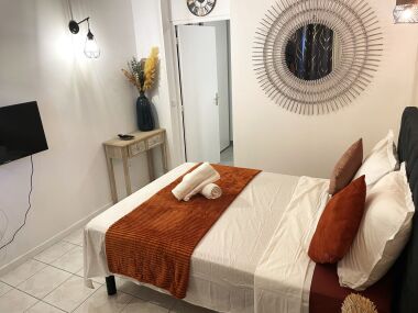  intérieur  vue de la chambre 106 trois ilets