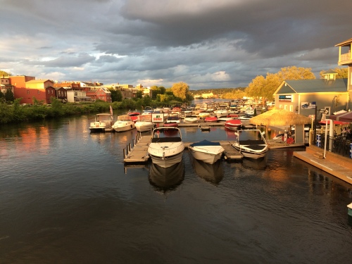 Rivière à Magog et sa Marina