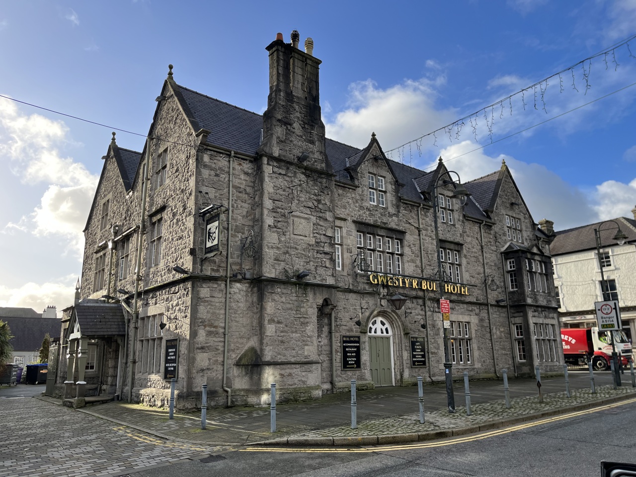 The Bull Hotel, Llangefni Homepage