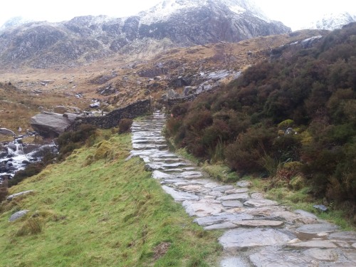 path up to the lake at Tryfan