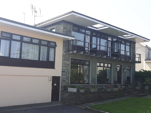 Balcony to bedrooms 1 -3