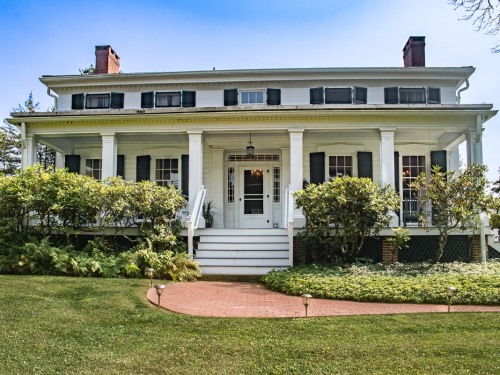 Exterior - Front