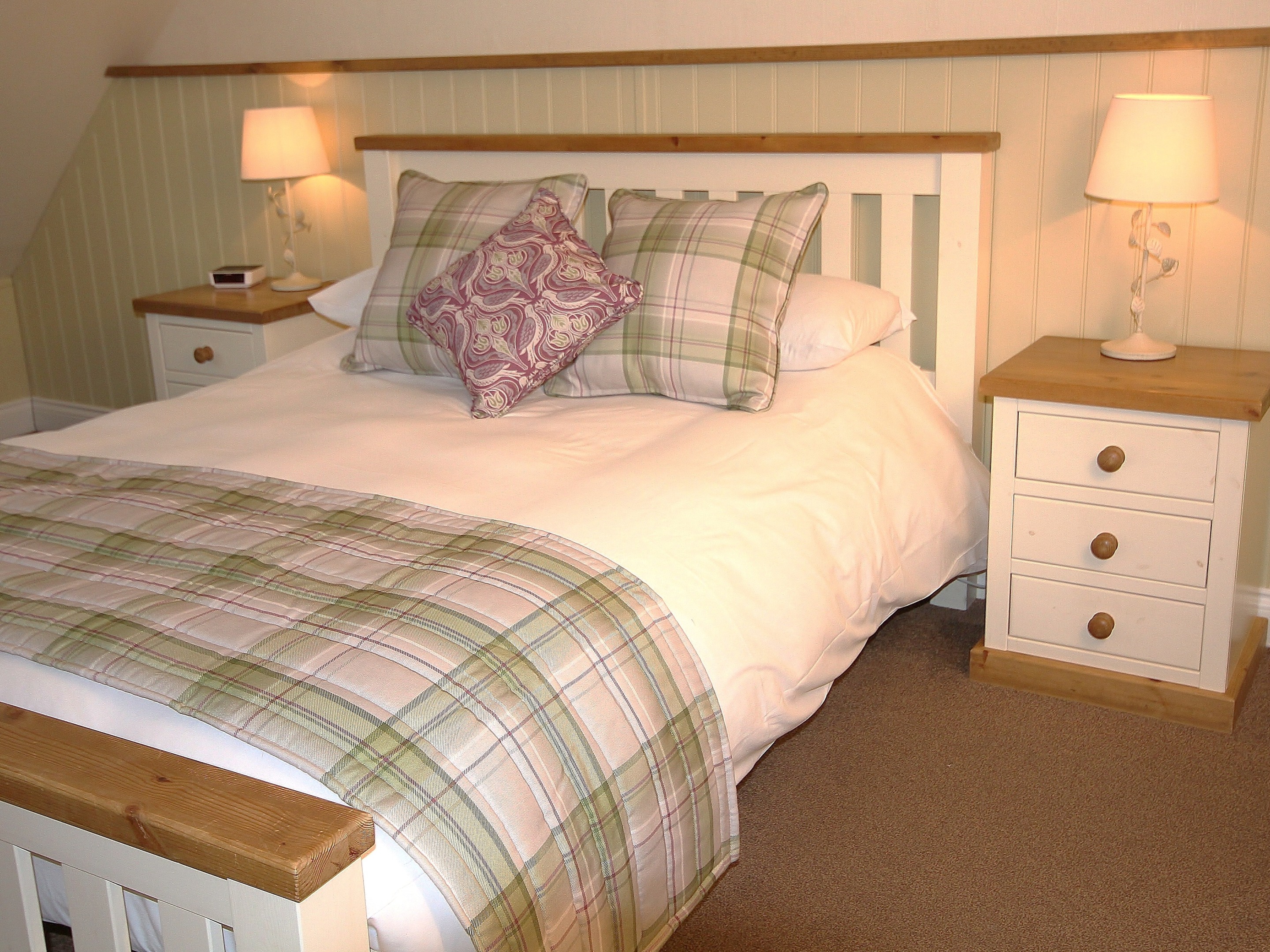 King-Ensuite-Garden View - Base Rate