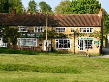 Helmsley Hotels Guest Houses And Bed And Breakfasts Cheap