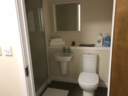 En-suite private shower rooms