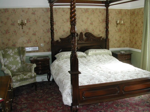 Four Poster