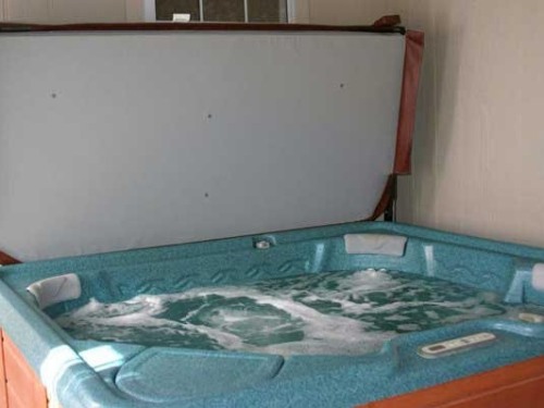 5 person hot tub