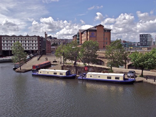 Houseboat Hotels, Victoria Quays