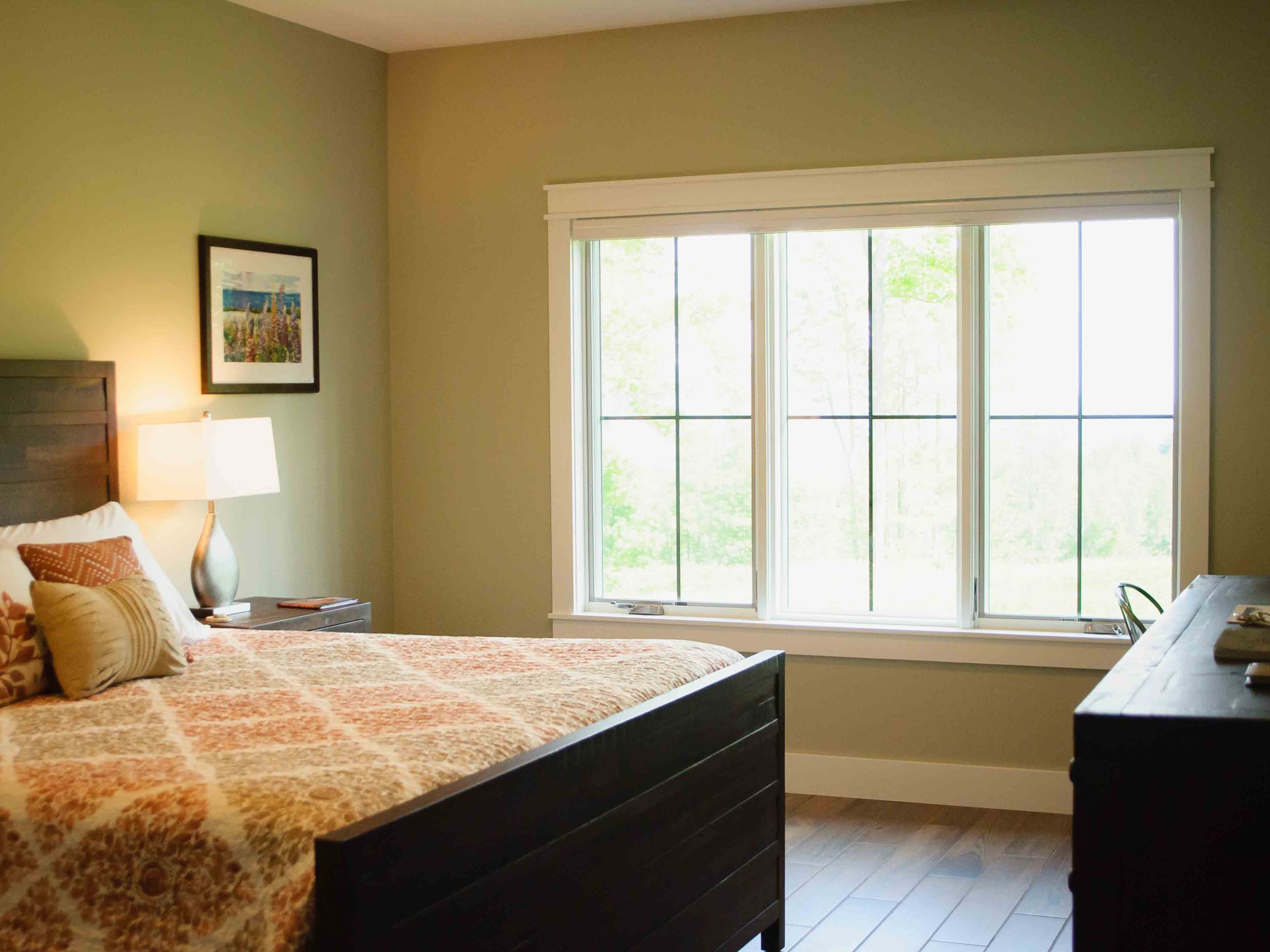 King-Ensuite with Shower-Premium-Lake View-Lullabye's Landing - Base Rate