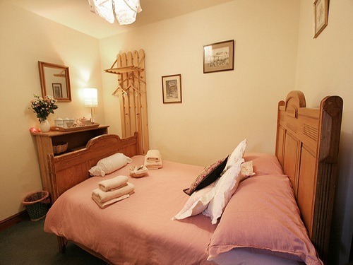 Double room-Budget-Ensuite-Small Double-Room 4 - Double room-Comfort-Ensuite-Small Double-Room 4