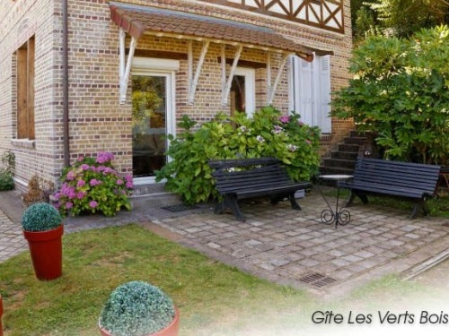 La Villa Vert Bois : une terrasse vue mer.