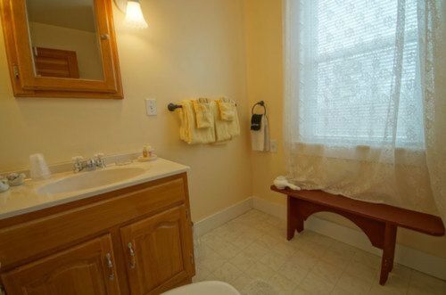 Bathroom Guest Room #2