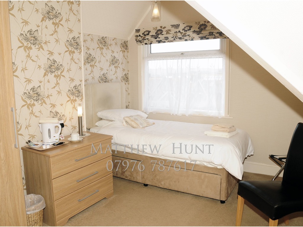 Single room-Standard-Ensuite with Shower-Second Floor
