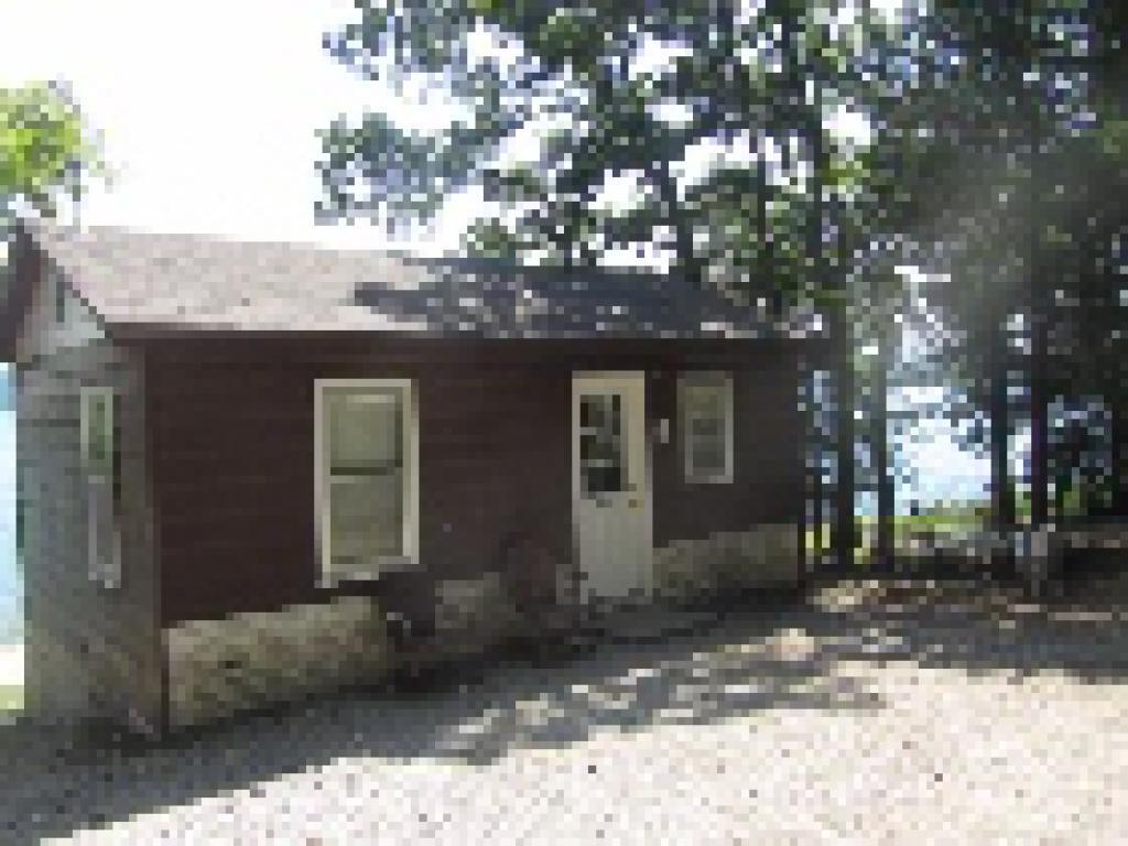 Cabin 6-Cabin-Ensuite-Standard-Lake View