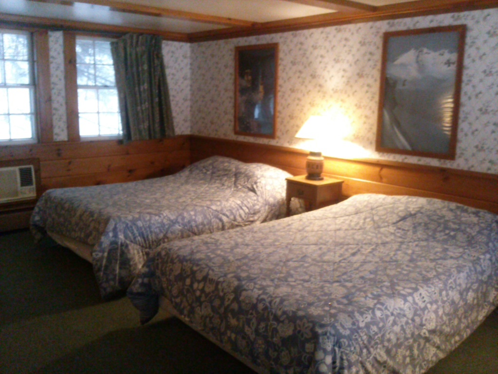 Quad room-Ensuite-Standard-Room #27 (2 double beds)