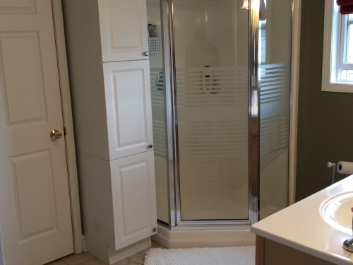 Grand Portal bathroom