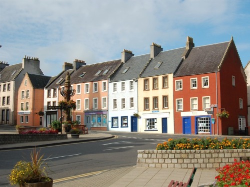 Market Square, Royal Burgh of Jedburgh - part of the town centre conservation area. Choice of eating places, pubs and proprietor owned shops