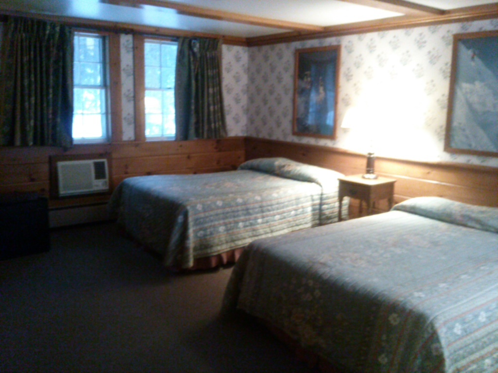 Quad room-Ensuite-Standard-Room #30 (2 double beds)