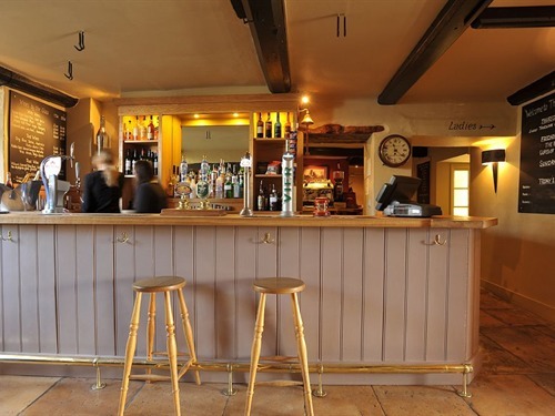 The Bell Inn Charlbury United Kingdom Toproomscom Bar