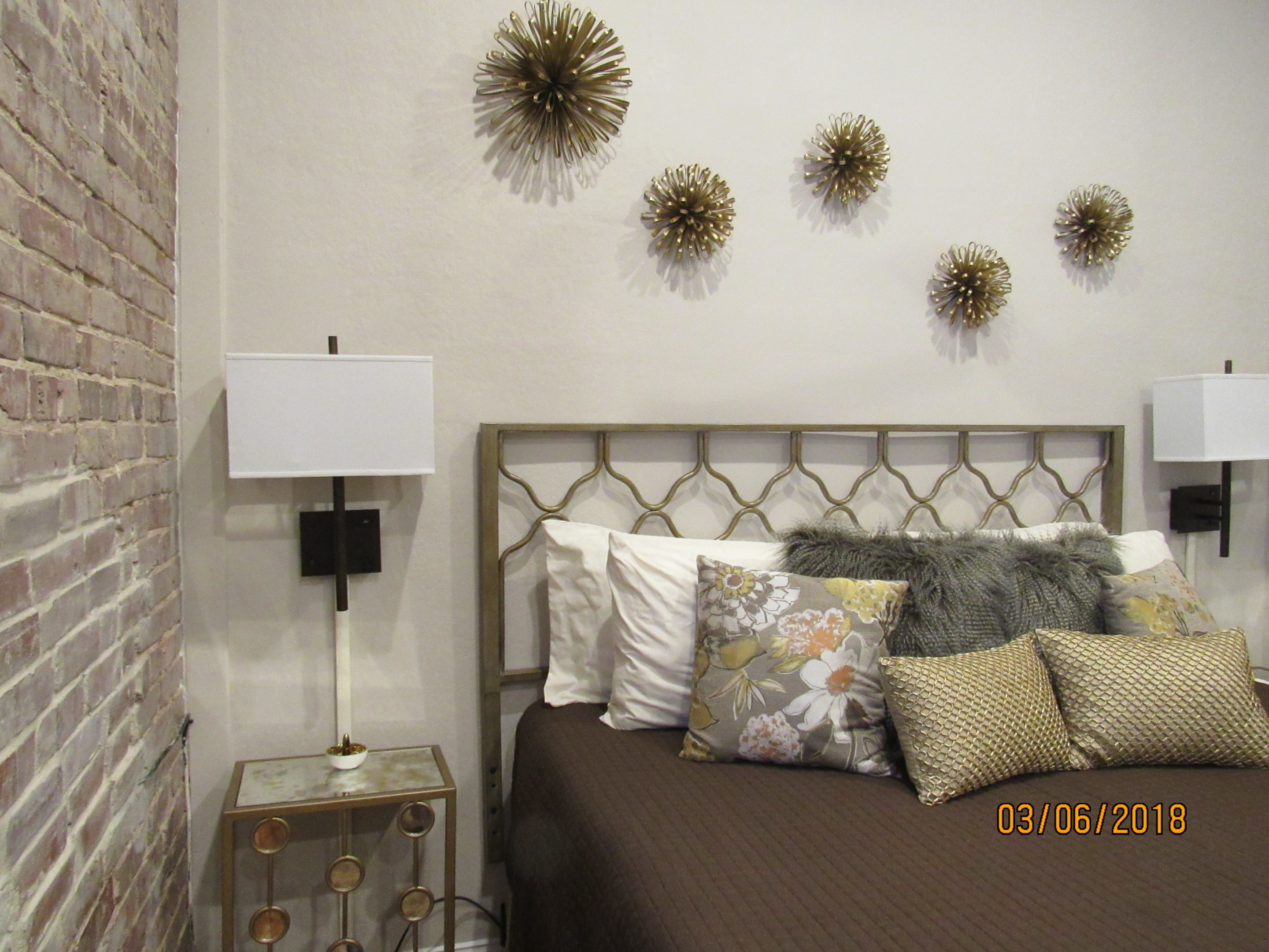 King-Ensuite-Standard-City View-Magdalana - 150