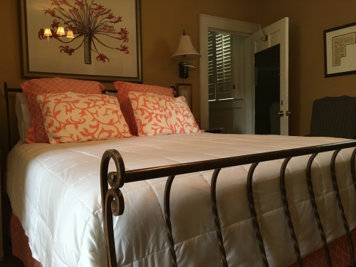 The Sinclair, located on the first floor of the Garden House, offers privacy and accessibility for travelers.