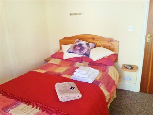 Small Double Ensuite 2nd Floor 2 Adults