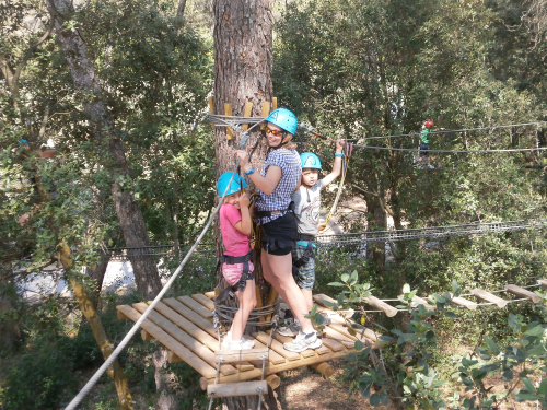 Ropes & zip line park with archery and kayaking only 25 mins from the Hotel: Esportec